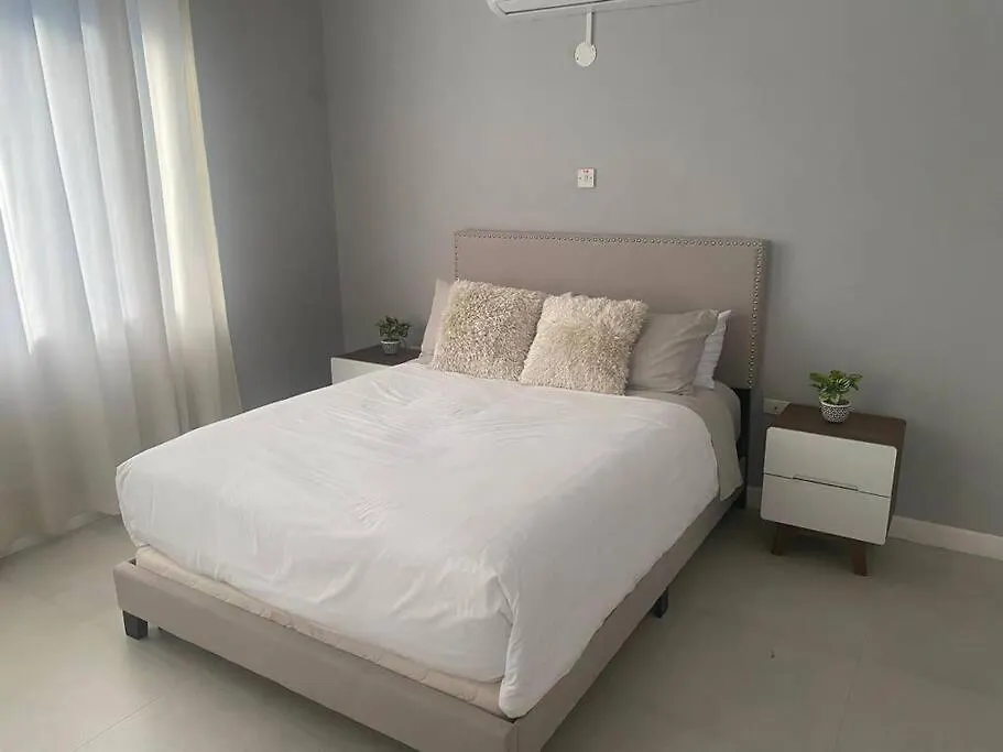 The Sunset Villa - 2Bd Apt W Pool & Lovely Views Kingston Appartement