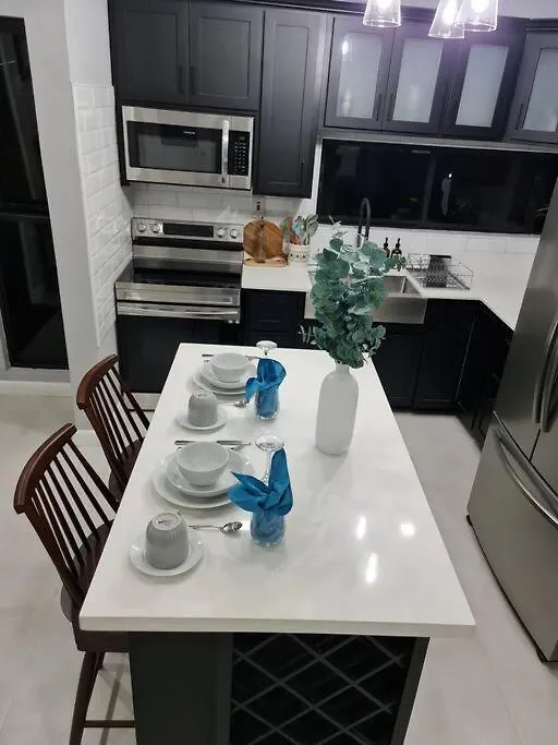The Sunset Villa - 2Bd Apt W Pool & Lovely Views Kingston Jamaïque